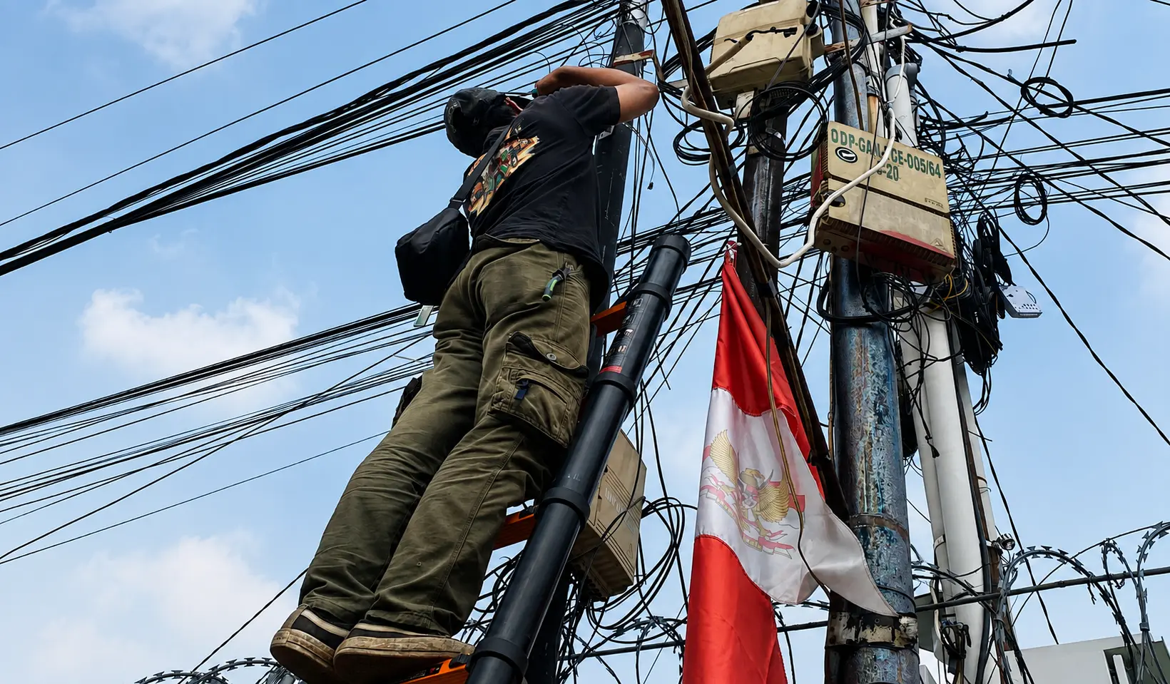 Dokumentasi pemasangan CCTV Depok — proses instalasi, foto 1